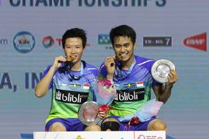 Liliyana Natsir & Tontowi Ahmad (Djarum Badminton)