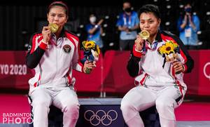 Ganda putri Indonesia peraih medali emas Olimpiade Tokyo 2020, Greysia Polii/Apriyani Rahayu. (Foto: BADMINTONPHOTO - Shi Tang)