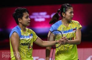 Ekspresi kekecewaan ganda putri Indonesia, Greysia Polii/Apriyani Rahayu. (Copyright: Badmintonphoto | Courtesy of BWF)