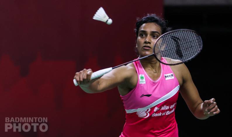 Pusarla V. Sindhu (India) mengembalikan shuttlecock. (Copyright: Badmintonphoto | Courtesy of BWF)