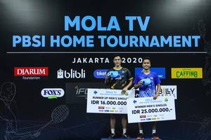 Shesar Hiren Rhustavito harus puas finis sebagai runner up di ajang Mola TV PBSI Home Tournament.