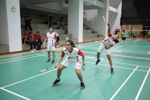 Sesi latihan tim putri Indonesia di Bangkok, Thailand, satu hari menjelang Piala Uber 2022 (Humas PP PBSI)