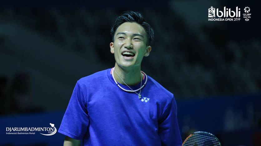 Kento Momota (Jepang) berlatih sendiri setiap malam.