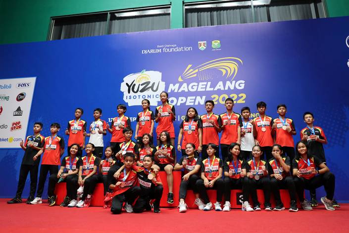 Para atlet PB Djarum peraih gelar juara pada Yuzu Isotonic Magelang Open 2022 (Djarum Badminton)