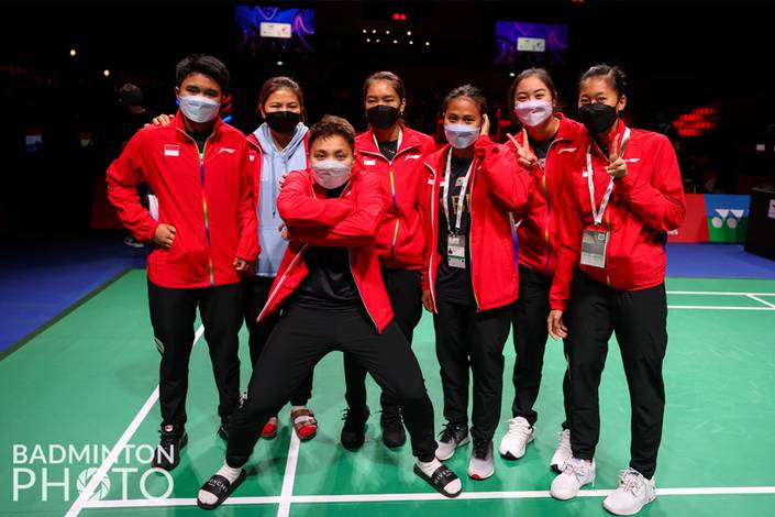 Tim Uber Indonesia sedang berfoto bersama. (Badminton Photo/Yves Lacroix)