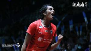 Selebrasi kemenangan Pusarla V. Sindhu (India).