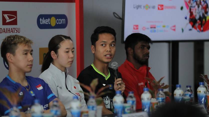 Anthony Sinisuka Ginting (Indonesia) saat sesi tanya jawab konfrensi pers Daihatsu Indonesia Masters 2020 BWF World Tour Super 500.