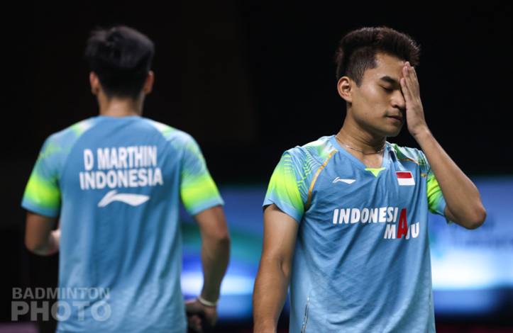 Ekspresi kekecewaan ganda putra Indonesia, Daniel Marthin/Leo Rolly Carnando. (Copyright: Badmintonphoto | Courtesy of BWF)