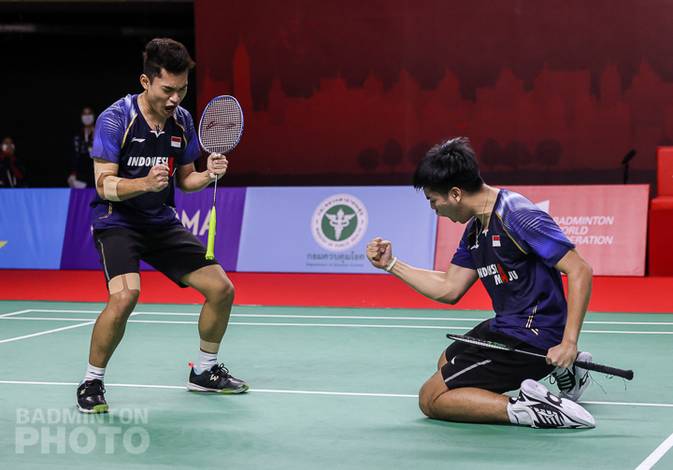 Selebrasi kemenangan Daniel Marthin/Leo Rolly Carnando (Indonesia). (Copyright: Badmintonphoto | Courtesy of BWF)