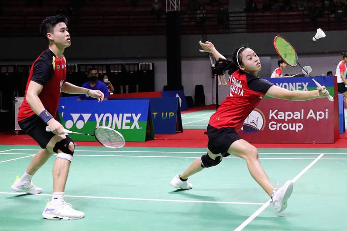 Verrell Yustin Mulia/Priskila Venus Elsadai (Djarum Badminton)