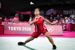 Gregoria Mariska Tunjung (Indonesia) bersiap menghadang serangan. (Foto: BADMINTONPHOTO - Shi Tang)