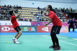 Selebrasi kemenangan Febriana Dwipuji Kusuma saat berpasangan dengan Putri Syaikah. (Foto: PP PBSI)